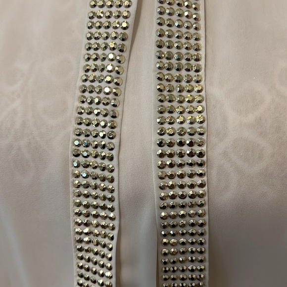 213 Industry Vintage NWT Blouse with metal accents on collar tie size L, 22” p2p - Picture 2 of 9